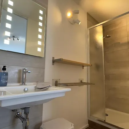 Le Vignoble Apartment *