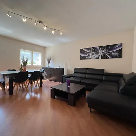 Le Vignoble Apartment *
