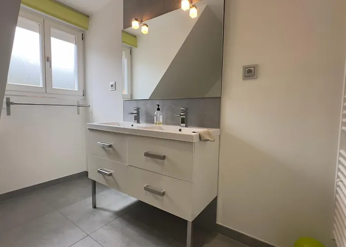 Le Vignoble Apartment *